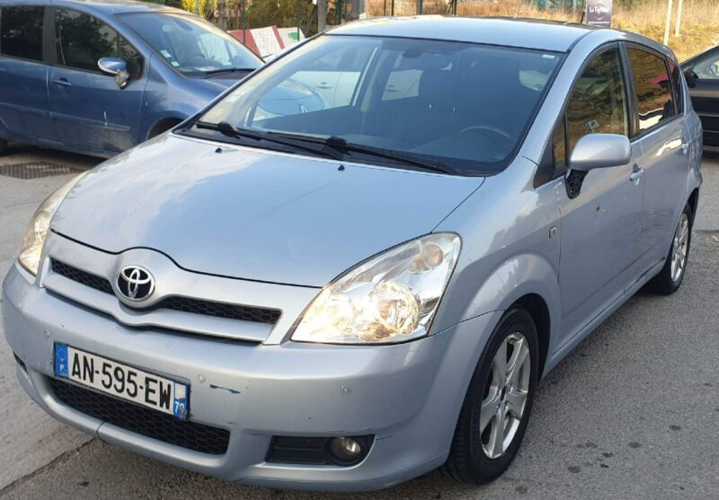 TOYOTA COROLLA Verso 2007