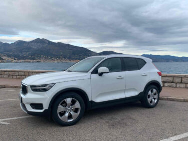 VOLVO XC40 2019