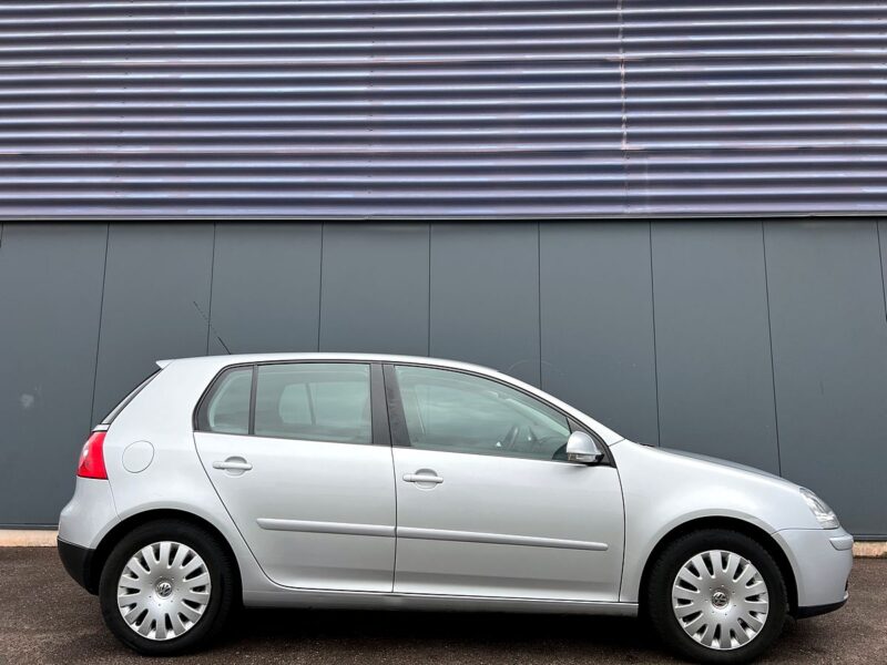 VOLKSWAGEN GOLF 5 1.6 FSI 116CH 1ER MAIN