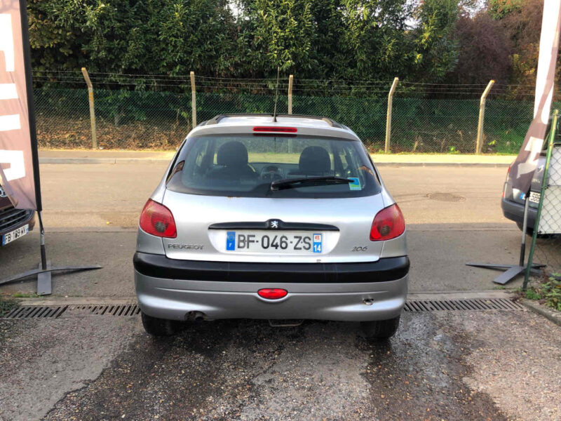 PEUGEOT 206 3/5 portes 1.9D 70CV