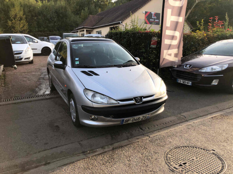 PEUGEOT 206 3/5 portes 1.9D 70CV