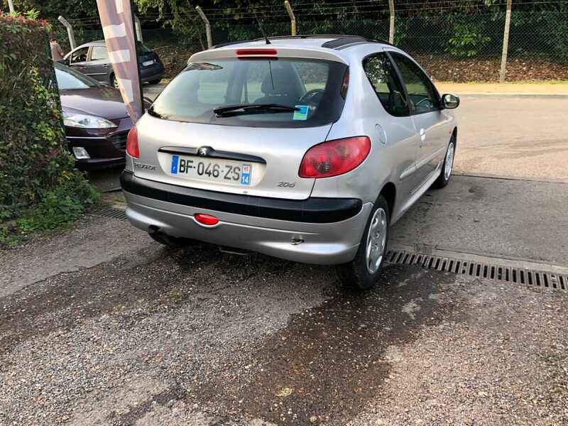 PEUGEOT 206 3/5 portes 1.9D 70CV