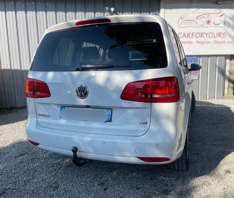 VOLKSWAGEN TOURAN 2012