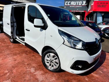 RENAULT TRAFIC III Camionnette 2016