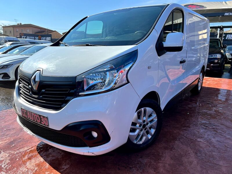 RENAULT TRAFIC III Camionnette 2016