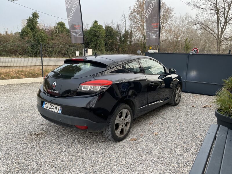 RENAULT MEGANE III Coupé 2012