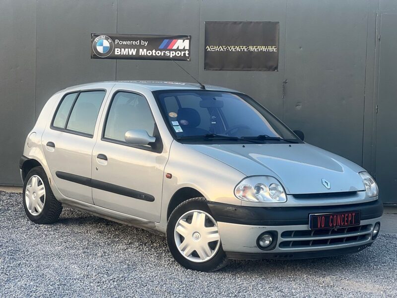 RENAULT CLIO II 1.2 ESS  2000 PAYEZ EN 4X