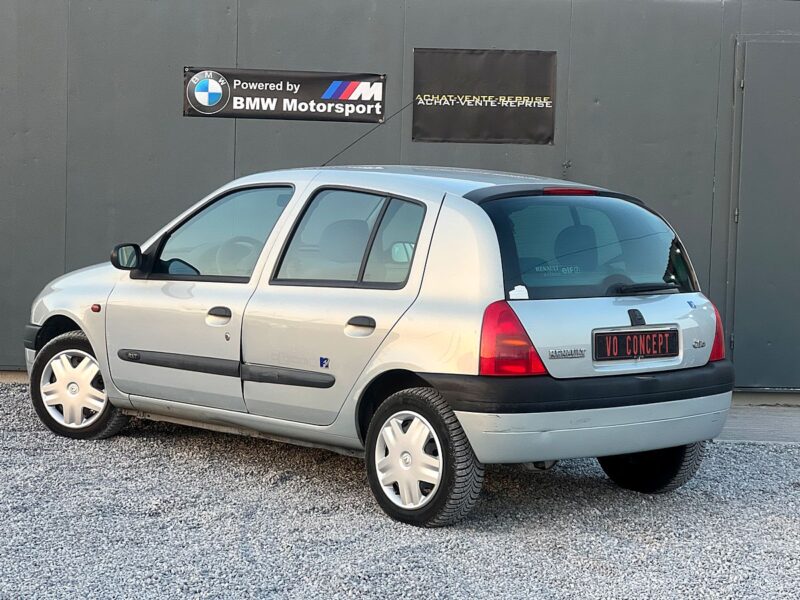 RENAULT CLIO II 1.2 ESS  2000 PAYEZ EN 4X