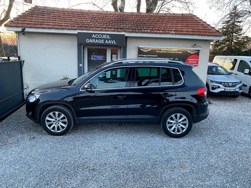 VOLKSWAGEN TIGUAN 2011