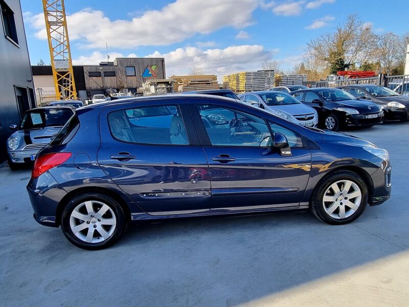 PEUGEOT 308 2.0 HDi 136 PREMIUM