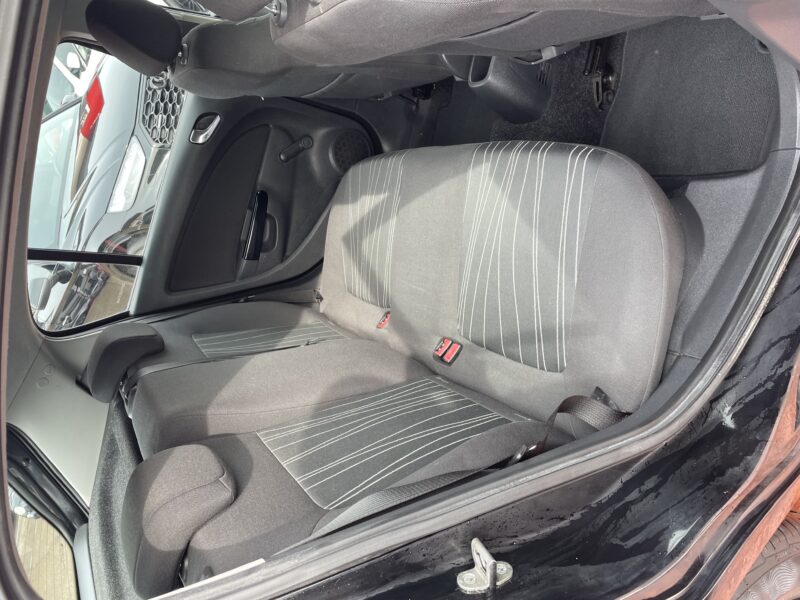 OPEL CORSA D 2009