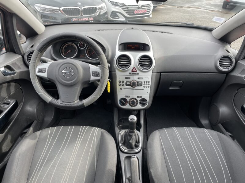 OPEL CORSA D 2009