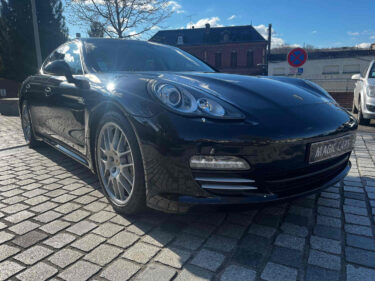 PORSCHE PANAMERA 2011