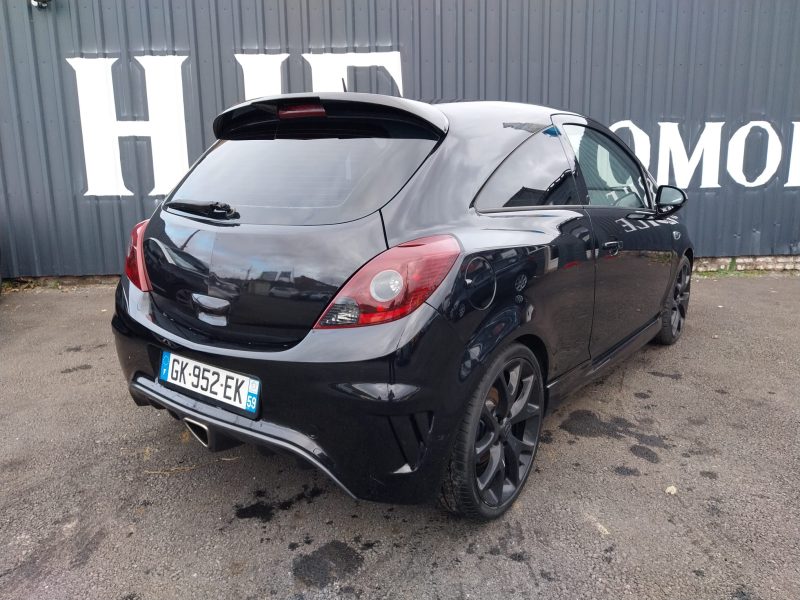 OPEL CORSA OPC  