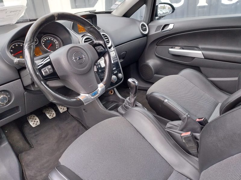 OPEL CORSA OPC  