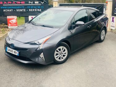 TOYOTA PRIUS 2017