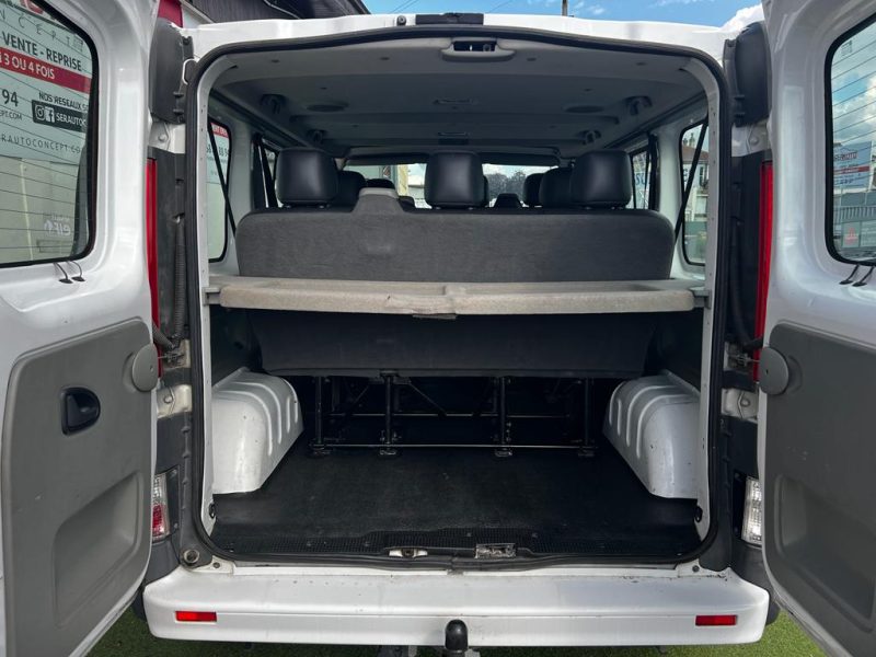 RENAULT TRAFIC II PASSENGER 2010