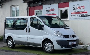 RENAULT TRAFIC II PASSENGER 2010