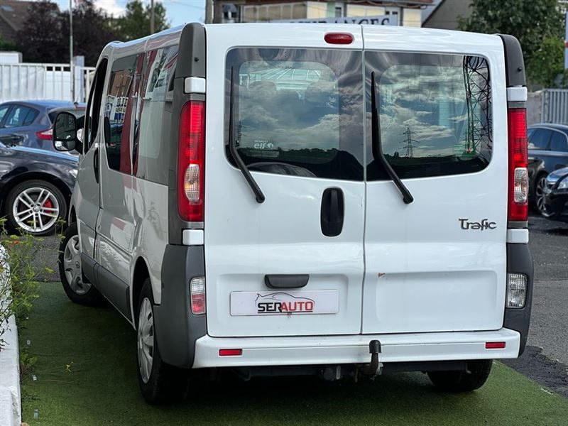 RENAULT TRAFIC II PASSENGER 2010