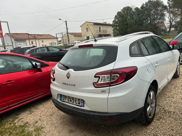 RENAULT MEGANE III Estate BUSINESS  AUTO  2015