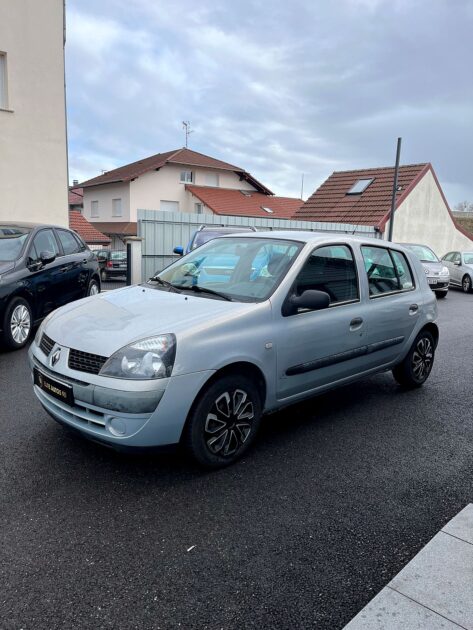 RENAULT CLIO II 2003