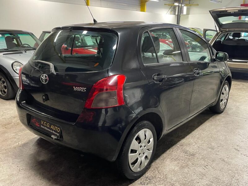 TOYOTA YARIS 1.0 VVT-i 70 LUNA