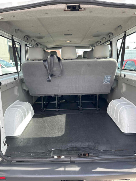 RENAULT TRAFIC DCI 9 places minibus 