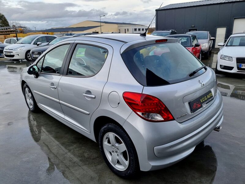 PEUGEOT 207 1.4 16V 95 Premium