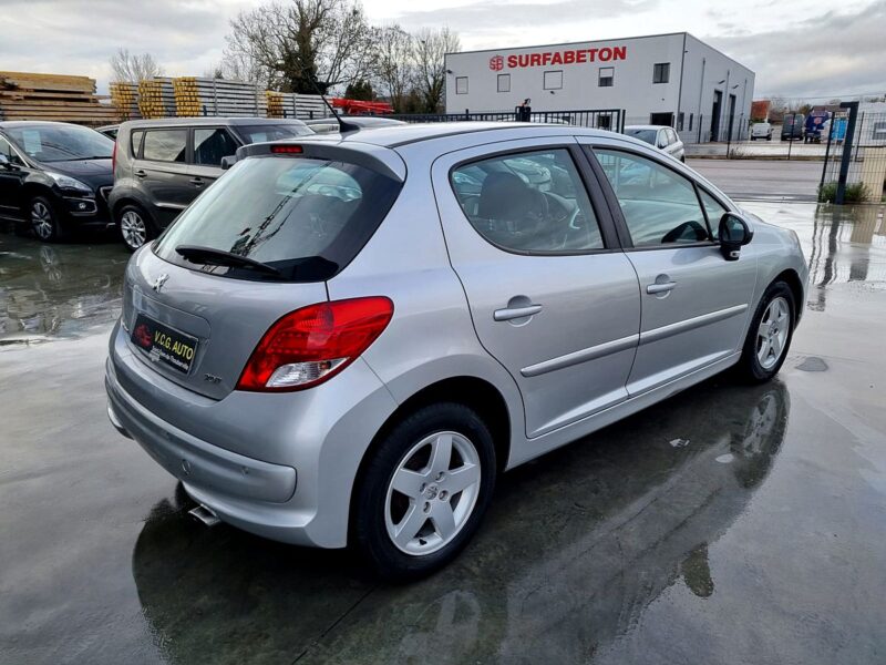 PEUGEOT 207 1.4 16V 95 Premium