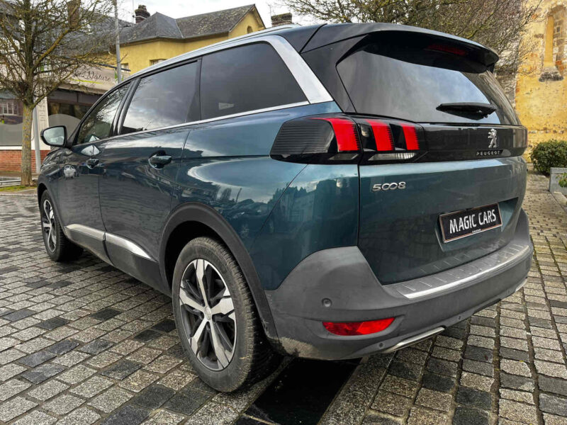 PEUGEOT 5008 II 2018