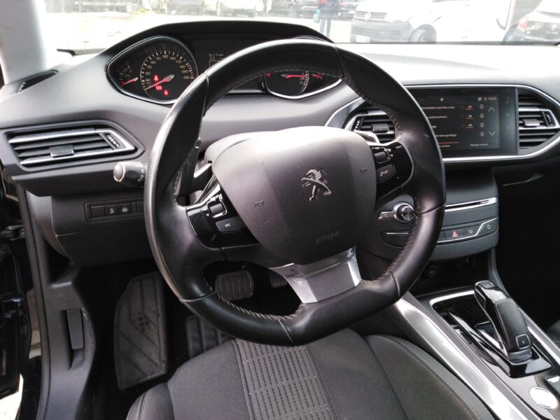 PEUGEOT 308 ALLURE 2018