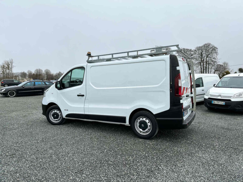 RENAULT TRAFIC III  2015