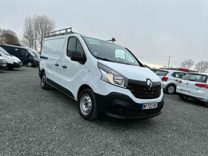 RENAULT TRAFIC III  2015