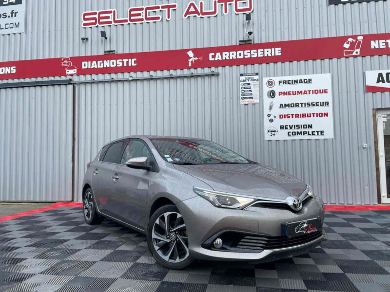 TOYOTA AURIS 2015