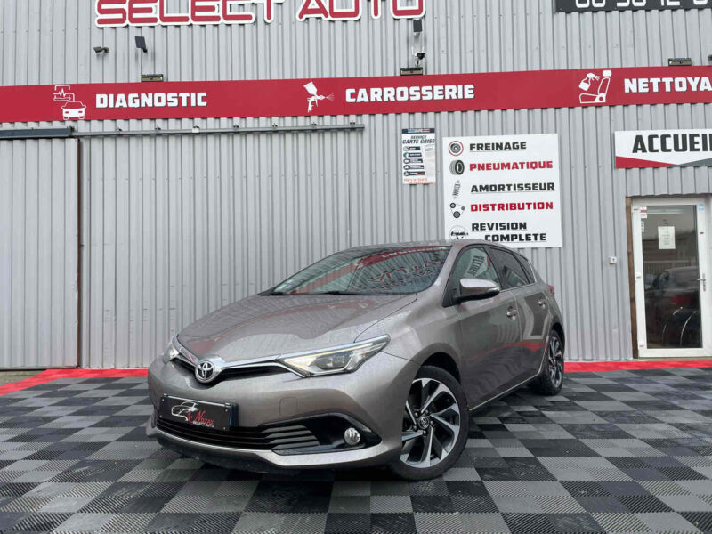 TOYOTA AURIS 2015