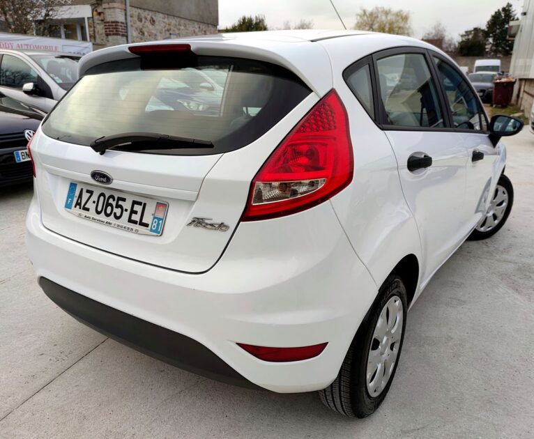 FORD FIESTA VI 2010 AMBIENTE