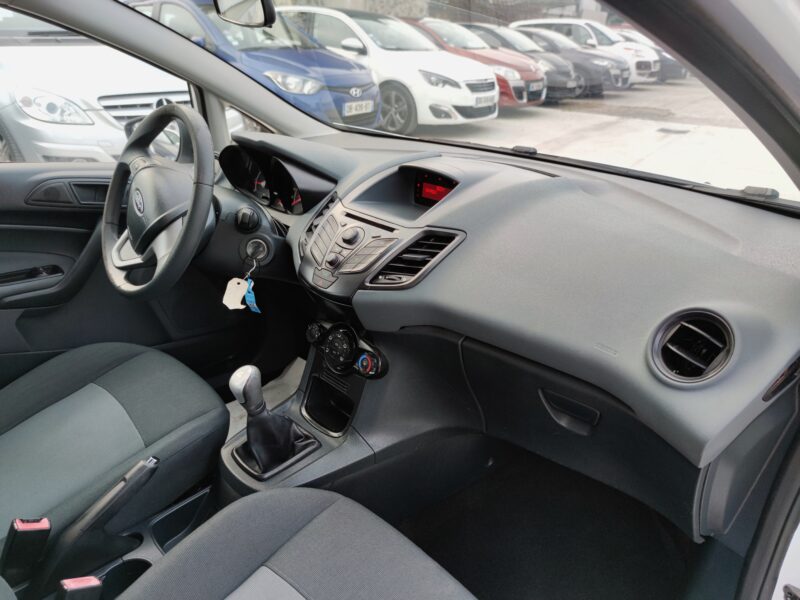 FORD FIESTA VI 2010 AMBIENTE