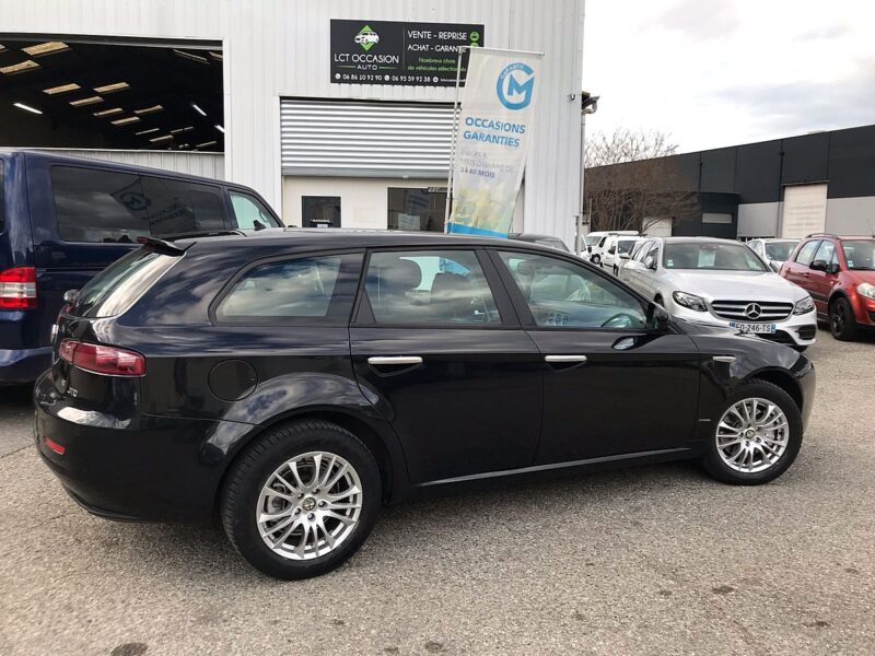 ALFA ROMEO 159 SW - 1.9 JTD 120cv SELECTIVE * DISTRIBUTION NEUVE * GARANTIE 6 MOIS