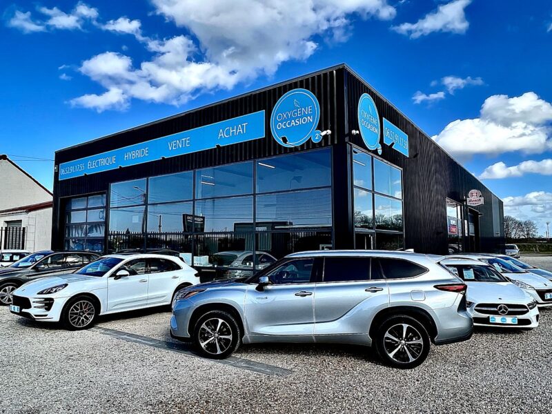 TOYOTA HIGHLANDER LOUNGE 2021