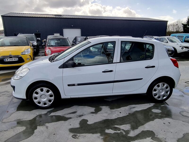 RENAULT CLIO III 1.5 dCi 70 Pack Authentique 