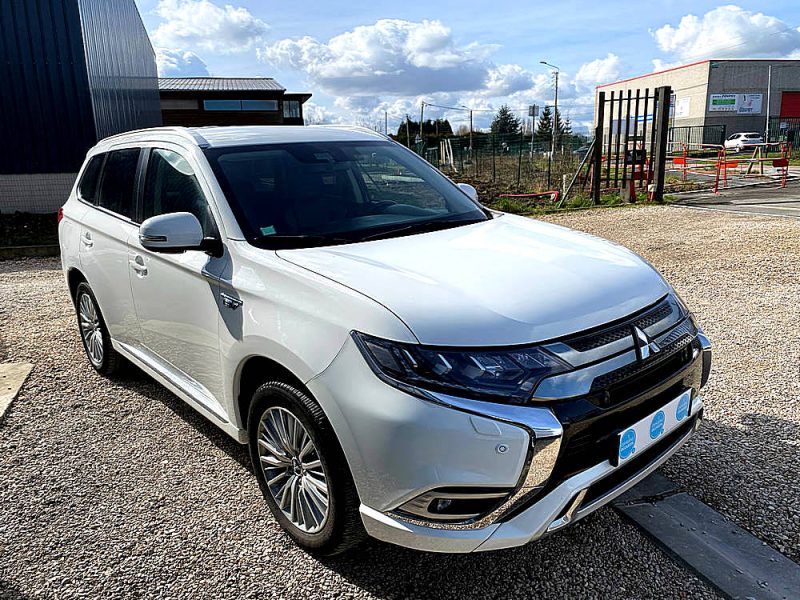 MITSUBISHI OUTLANDER III  INTENSE 2020