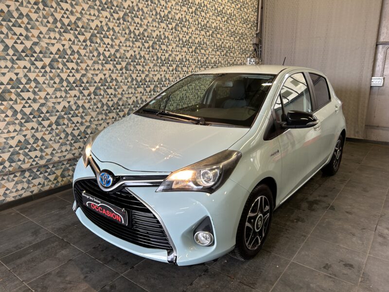 TOYOTA YARIS 1.5 HYBRIDE  CACHAREL