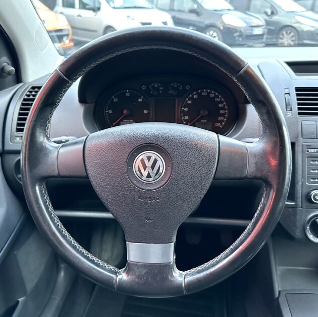 VOLKSWAGEN POLO 2008