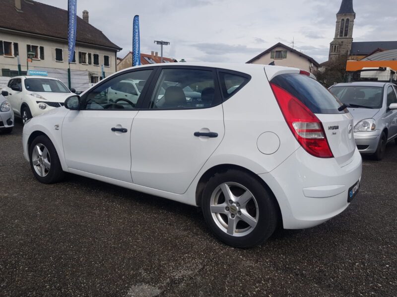 HYUNDAI i30 1.4i 109CV