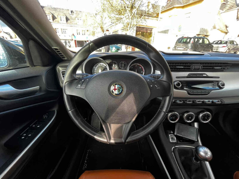 ALFA ROMEO GIULIETTA 2013