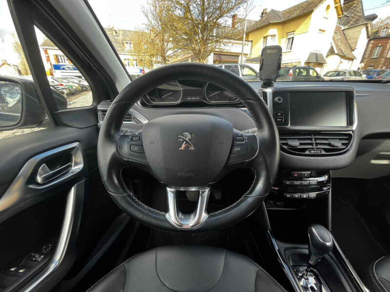 PEUGEOT 2008 2019