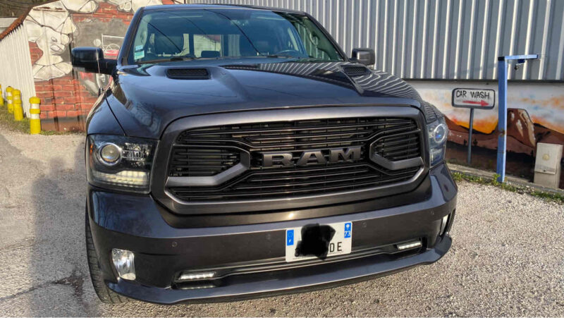 DODGE RAM 1500 Crew Cab  TVA Récupérable