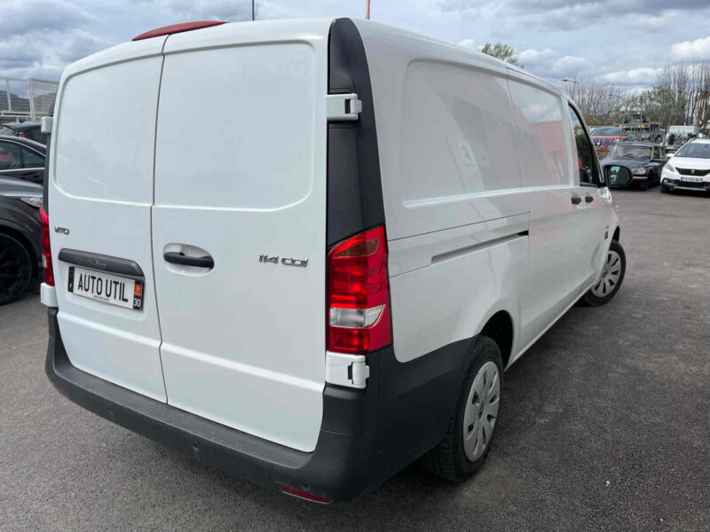 MERCEDES VITO Camionnette 2018