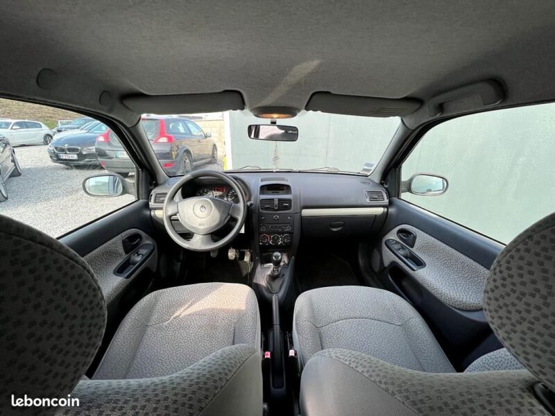 RENAULT CLIO II 2005