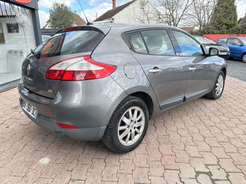 RENAULT MEGANE III 3/5 portes 2011